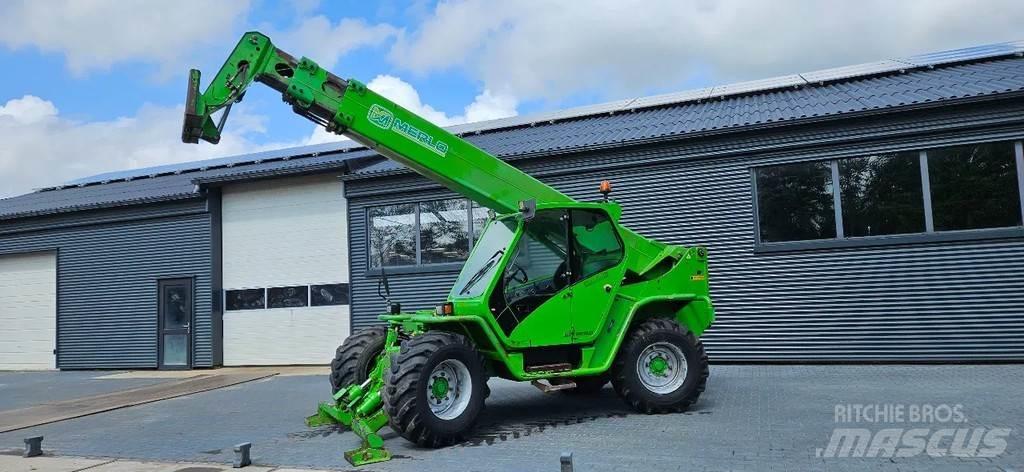 Merlo P40.14 Teleskoplastare