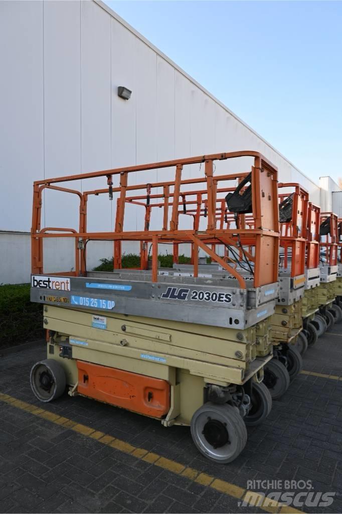 JLG 2030 ES Saxliftar