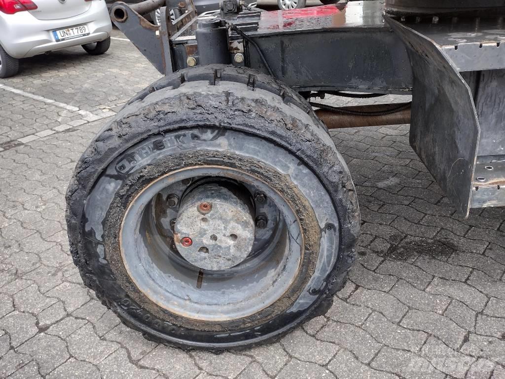 Komatsu PW 148-8 Hjulgrävare