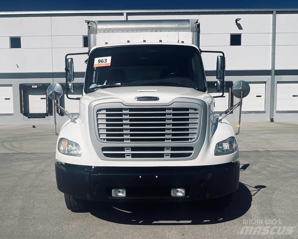 Freightliner M 106 Skåpbilar