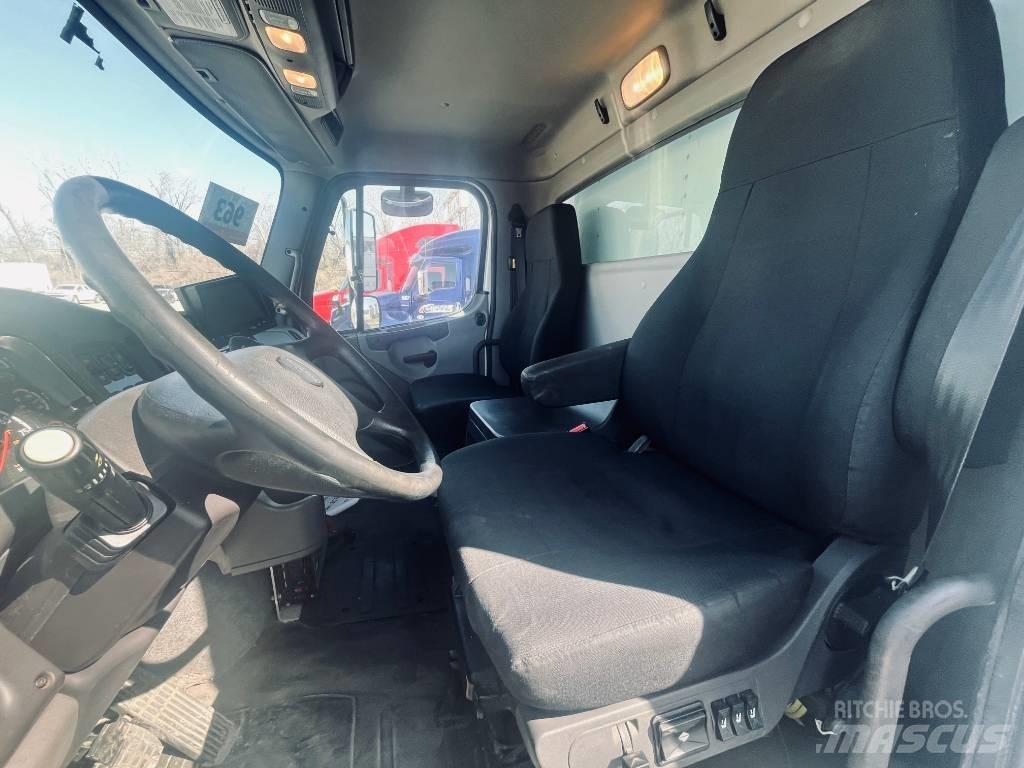Freightliner M 106 Skåpbilar