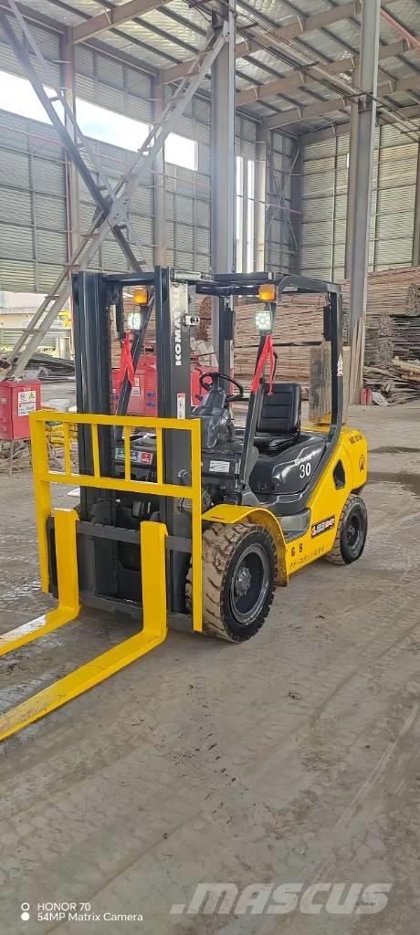 Komatsu FD 30 T-17 Dieselmotviktstruckar