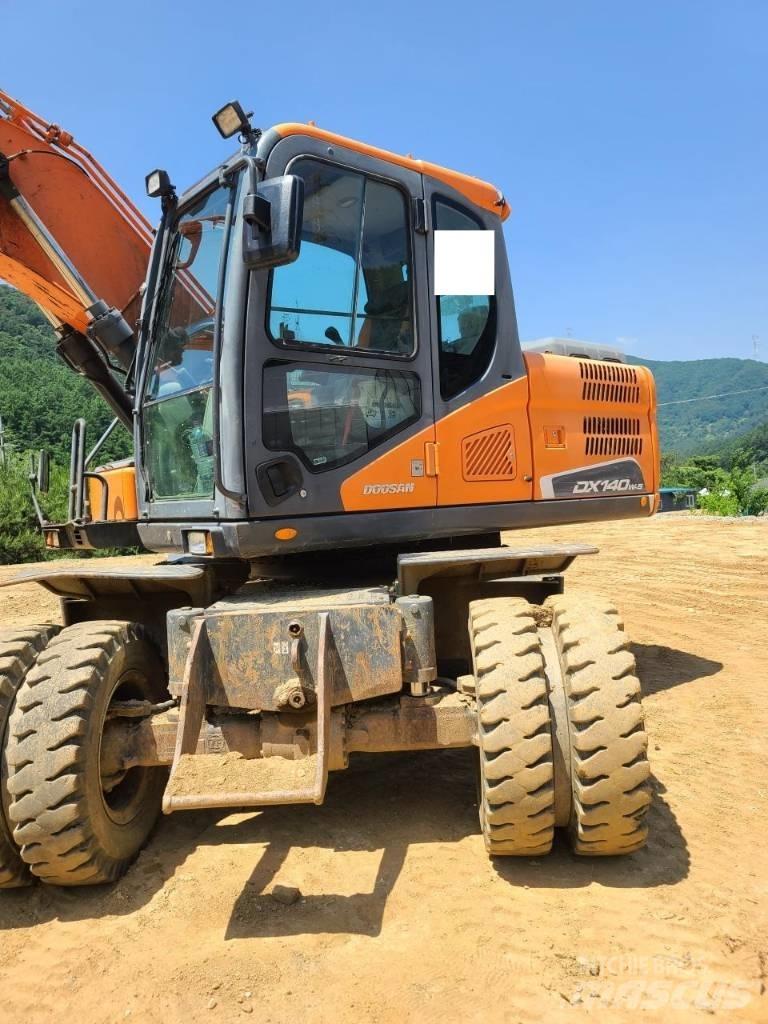 Doosan DX 140 W Hjulgrävare