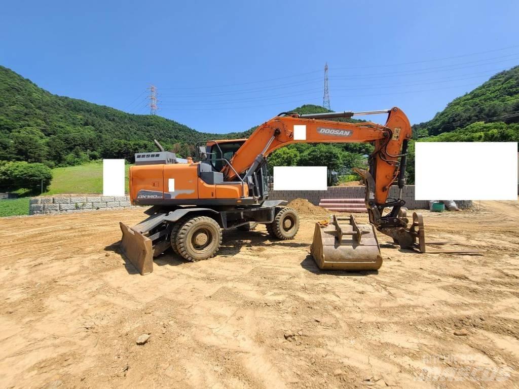 Doosan DX 140 W Hjulgrävare