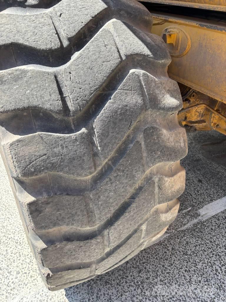 Bell B 30 E Midjestyrd dumper