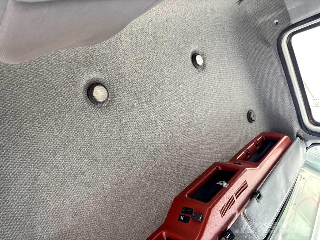 Mack CHU 613 Bärgningsbilar