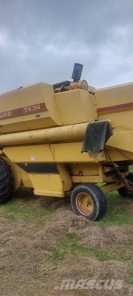 New Holland TX 34 Skördetröskor