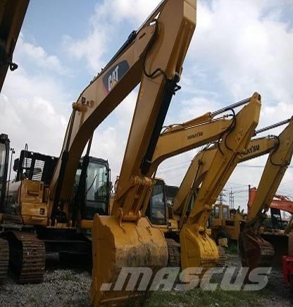 CAT 325 D Bandgrävare