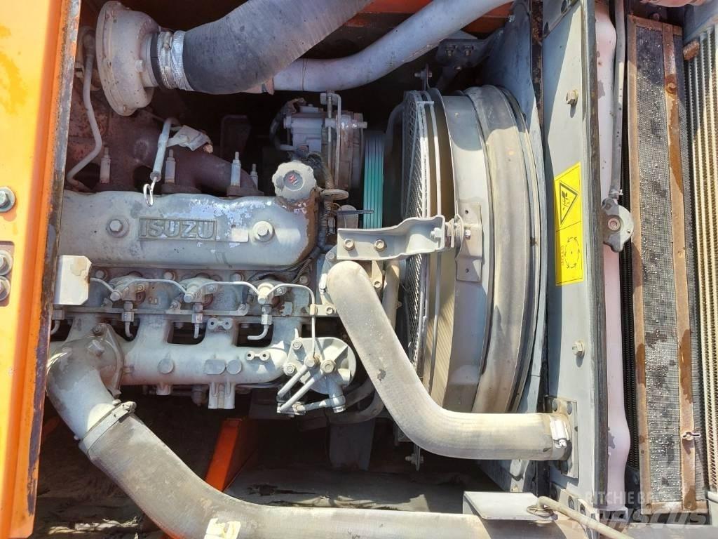 Hitachi ZX225USRLC Bandgrävare
