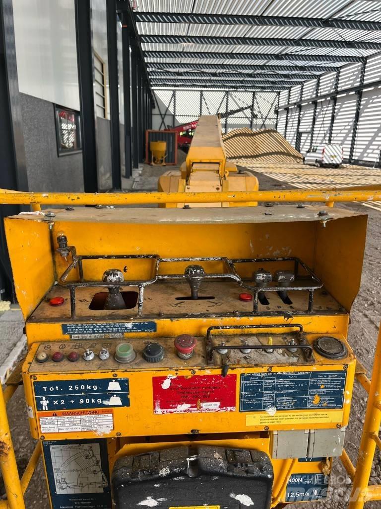 Hitachi HX140B Teleskop bomliftar