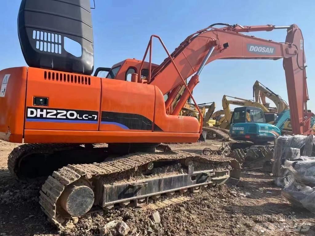 Doosan DH 220 Bandgrävare