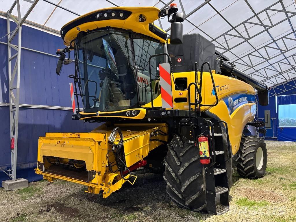 New Holland CX 8.90 Skördetröskor
