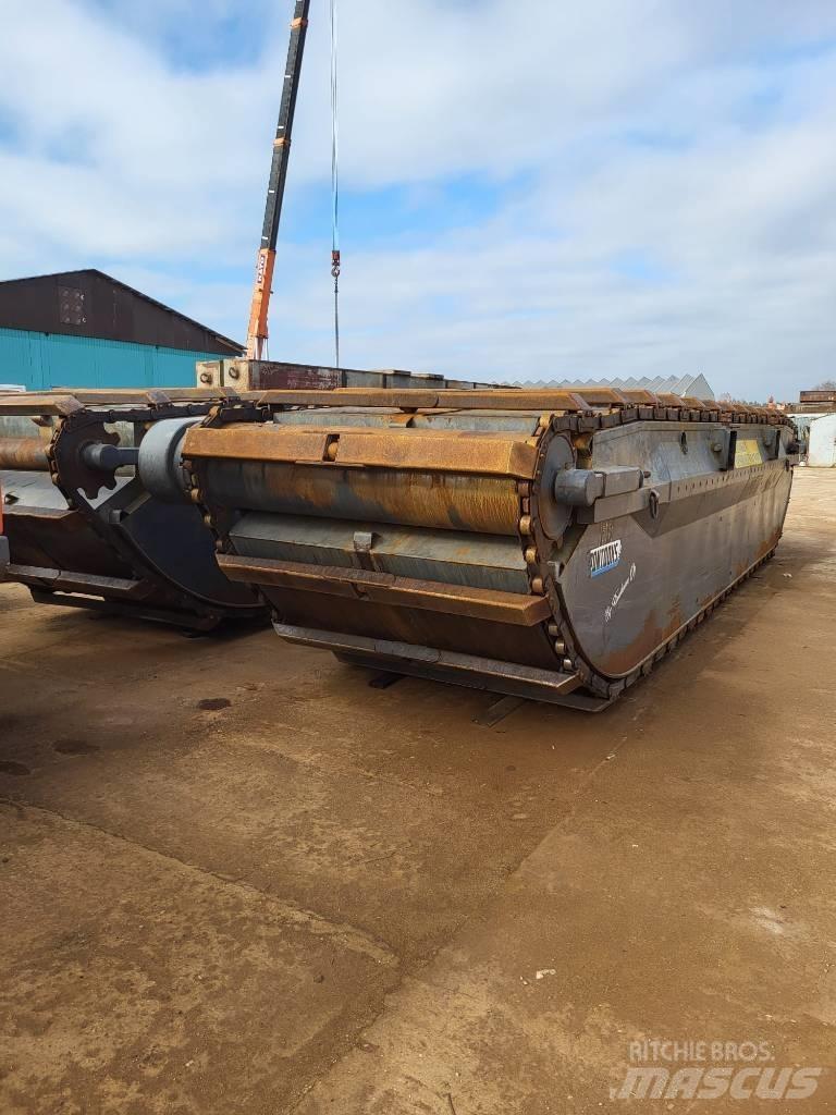 Volvo 210CLR Amfibiska grävmaskiner