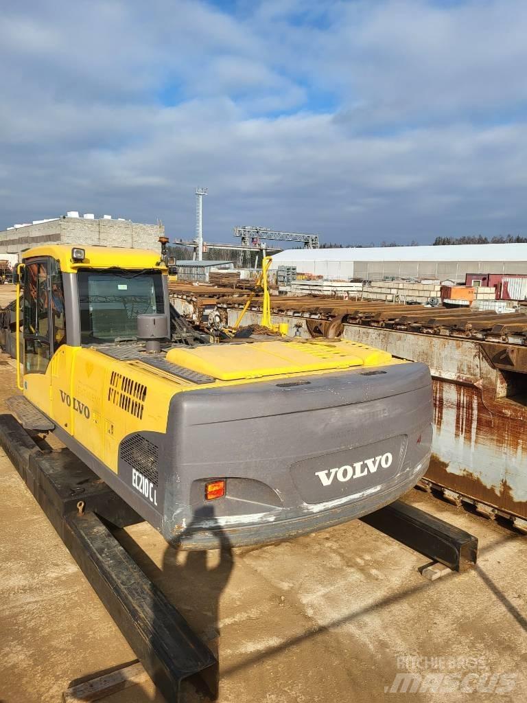 Volvo 210CLR Amfibiska grävmaskiner