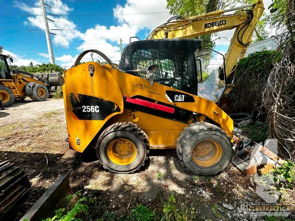 CAT 256 C Kompaktlastare