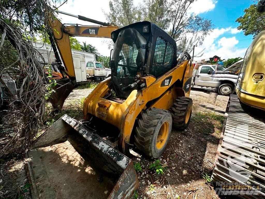 CAT 256 C Kompaktlastare