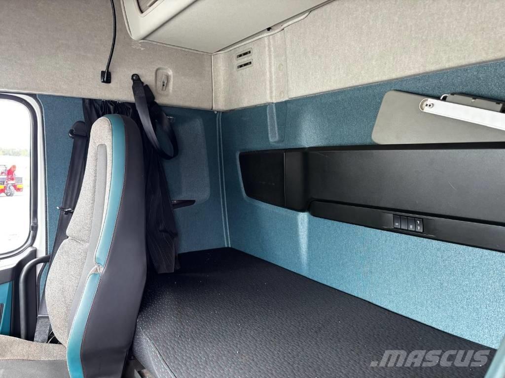 Volvo FM 330 Skåpbilar