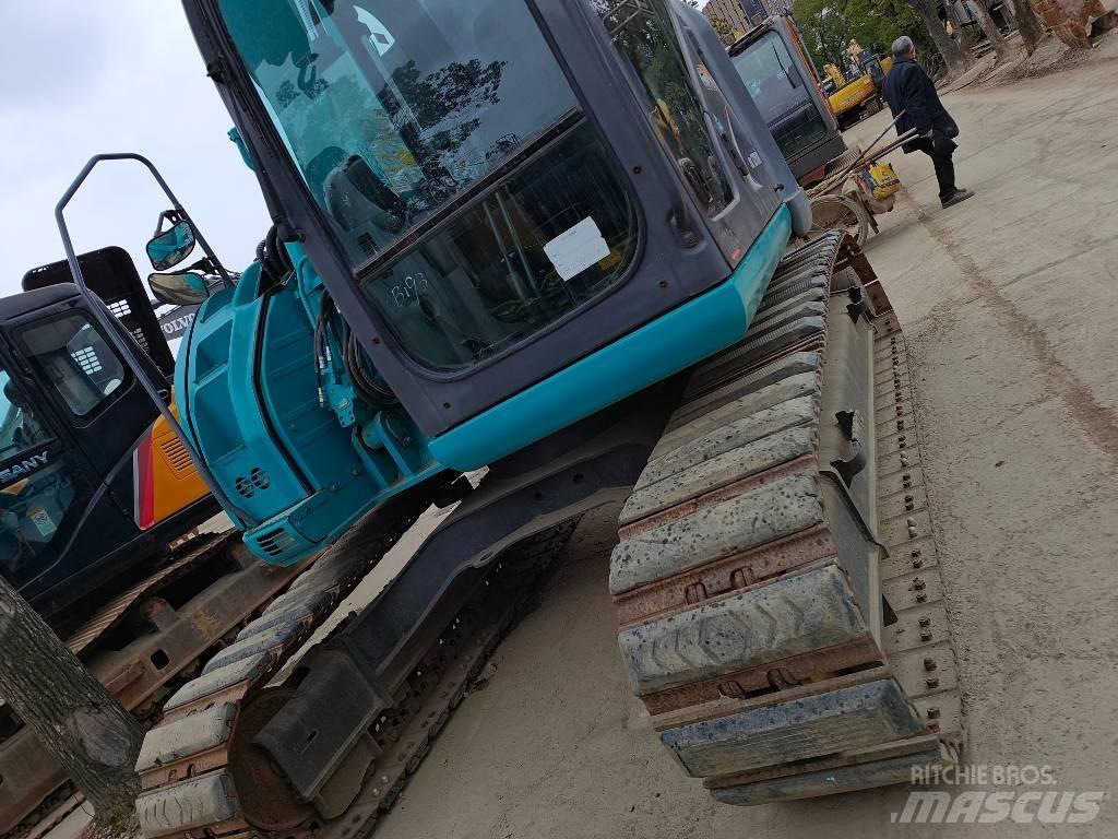 Kobelco SK 135 SR Bandgrävare