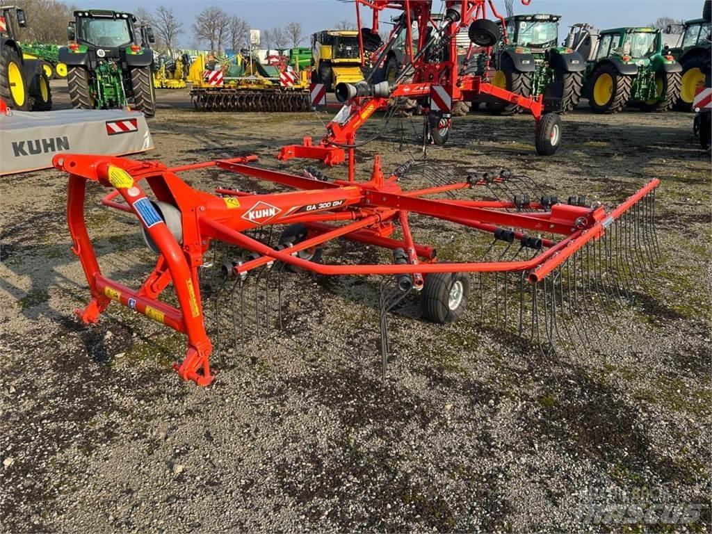 Kuhn GA 300 GM Strängläggande skördare