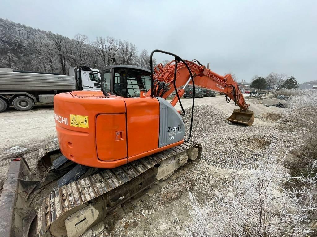 Hitachi ZX 135 US Bandgrävare