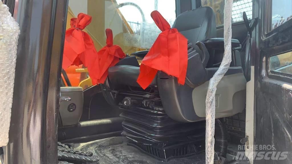CAT 320 Bandgrävare