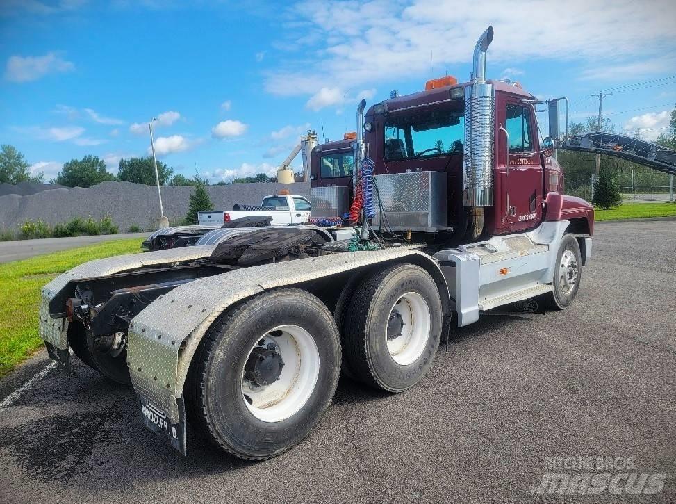 Mack CH 613 Dragbilar
