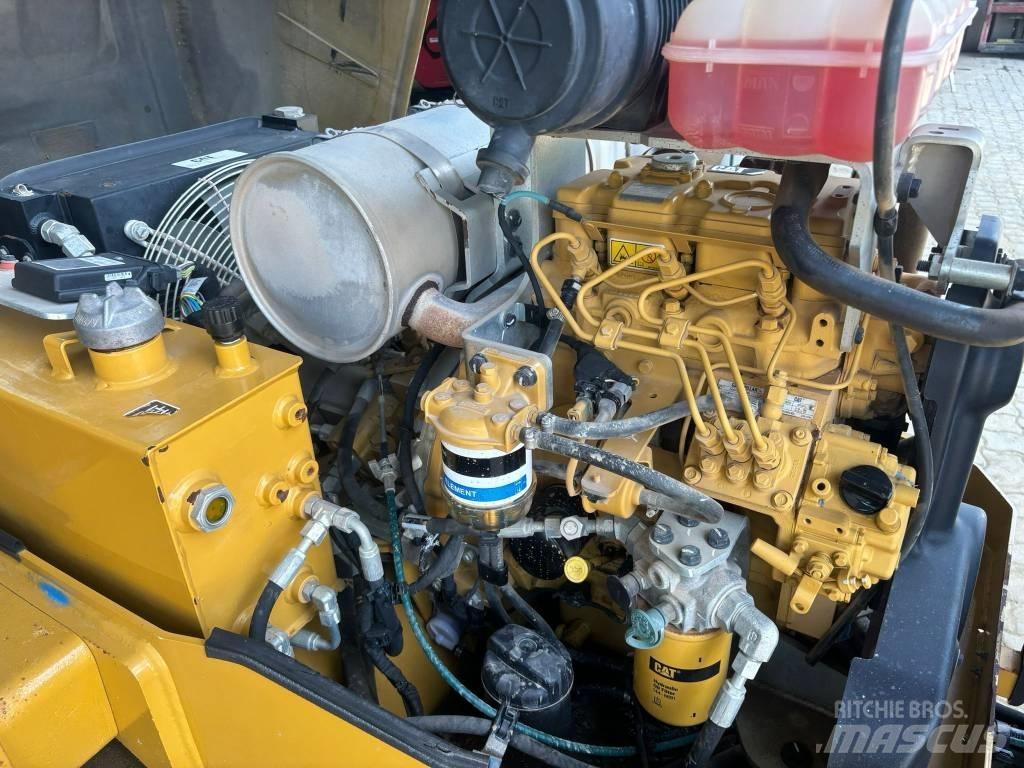 CAT CB 24 B Tvåvalsvältar
