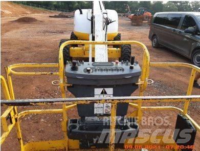 JLG 600 AJ Bomliftar