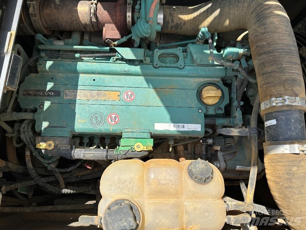 Volvo EC 220 E L Bandgrävare
