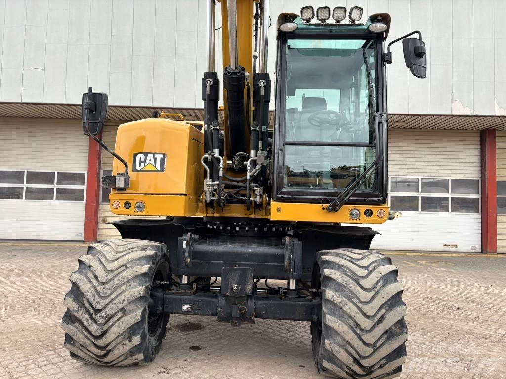CAT M 318 F Hjulgrävare