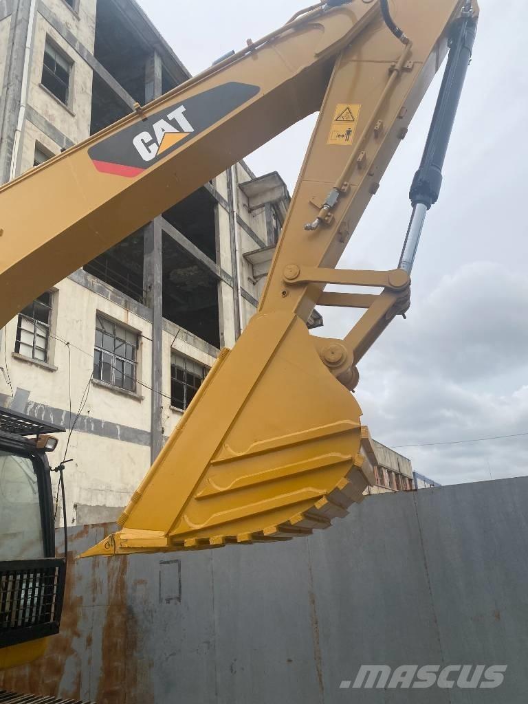 CAT 320 D Bandgrävare