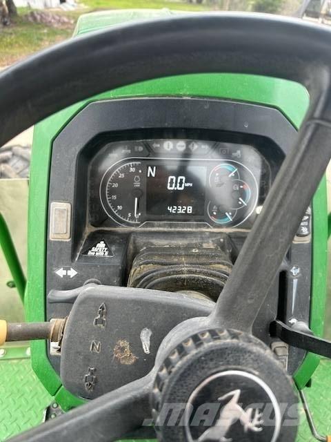 John Deere 6120 E Traktorer