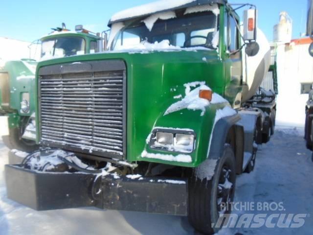 Freightliner FLC 112 Övriga bilar