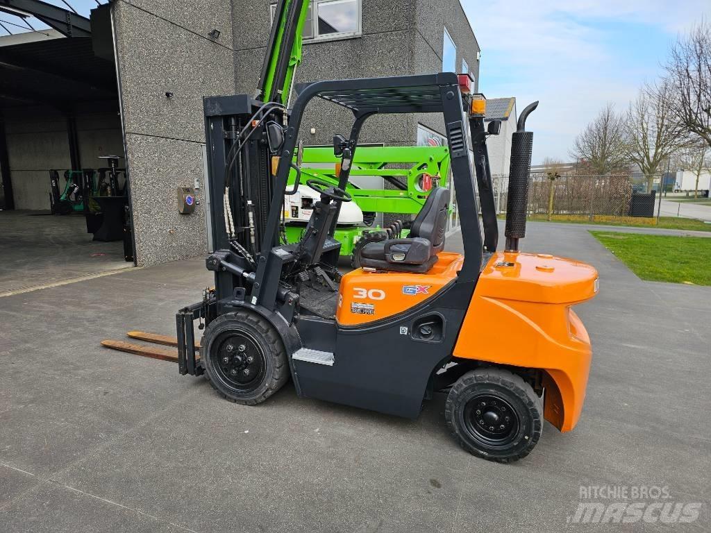 Doosan D 30 G Dieselmotviktstruckar