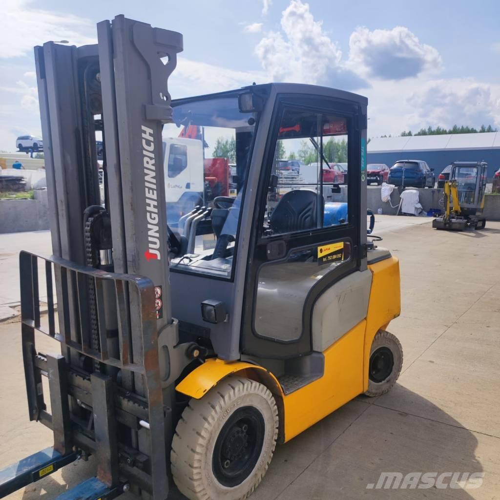 Jungheinrich TFG 425 Gasolmotviktstruckar