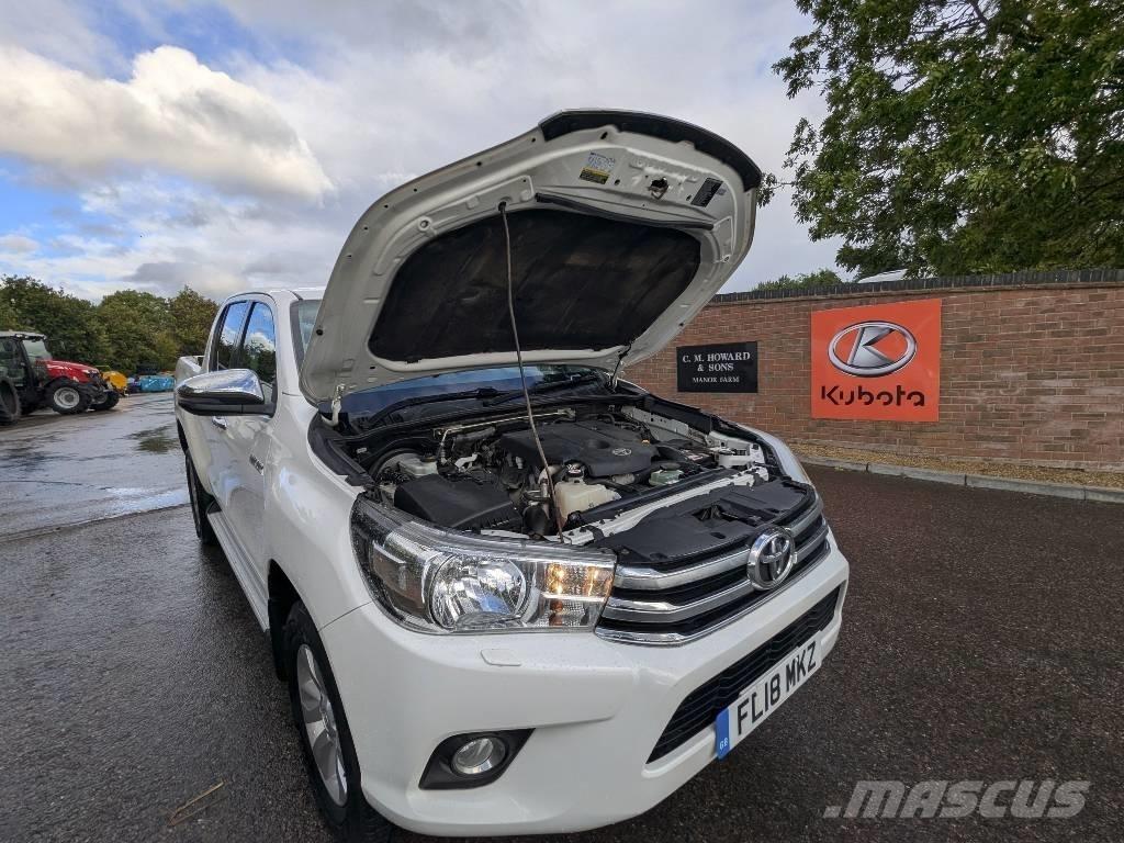 Toyota Hilux Flakbilar/Pickuper