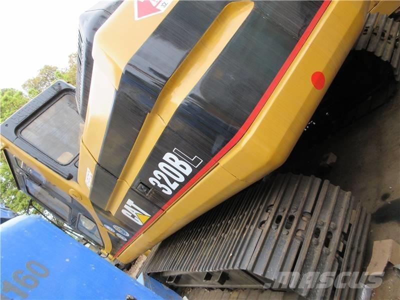 CAT 320 B L Bandgrävare