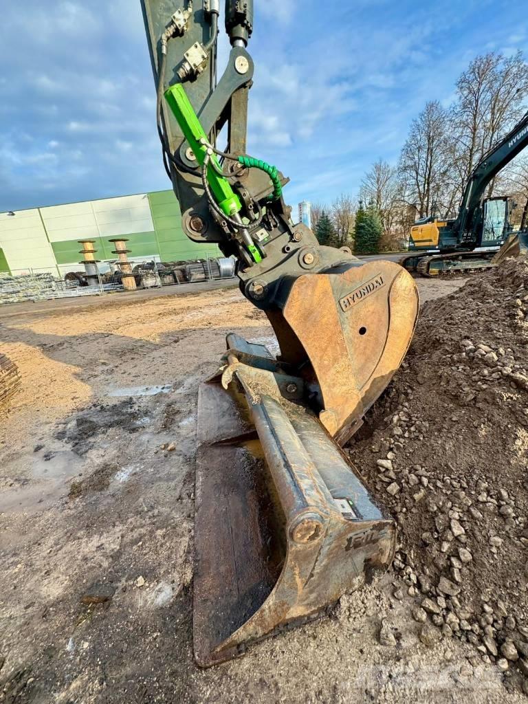 Hyundai HX 220 AL Bandgrävare