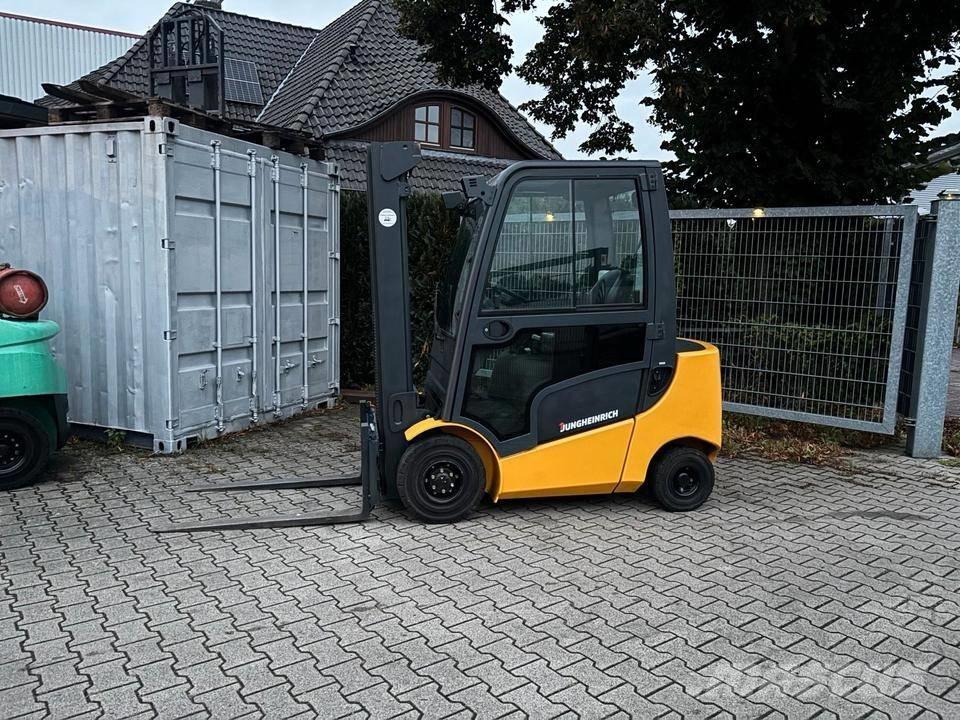 Jungheinrich DFG 320 Dieselmotviktstruckar