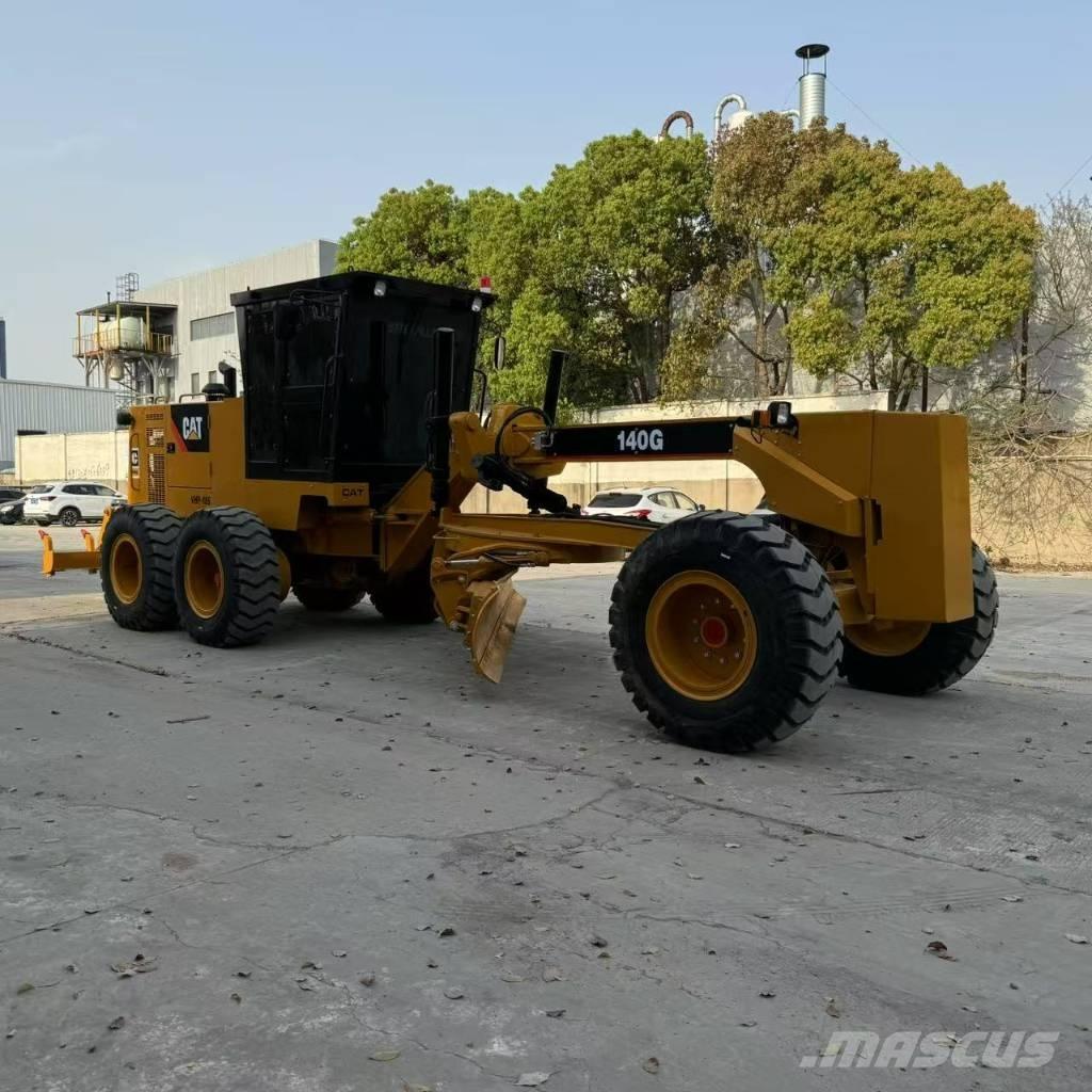 CAT 140G Väghyvlar