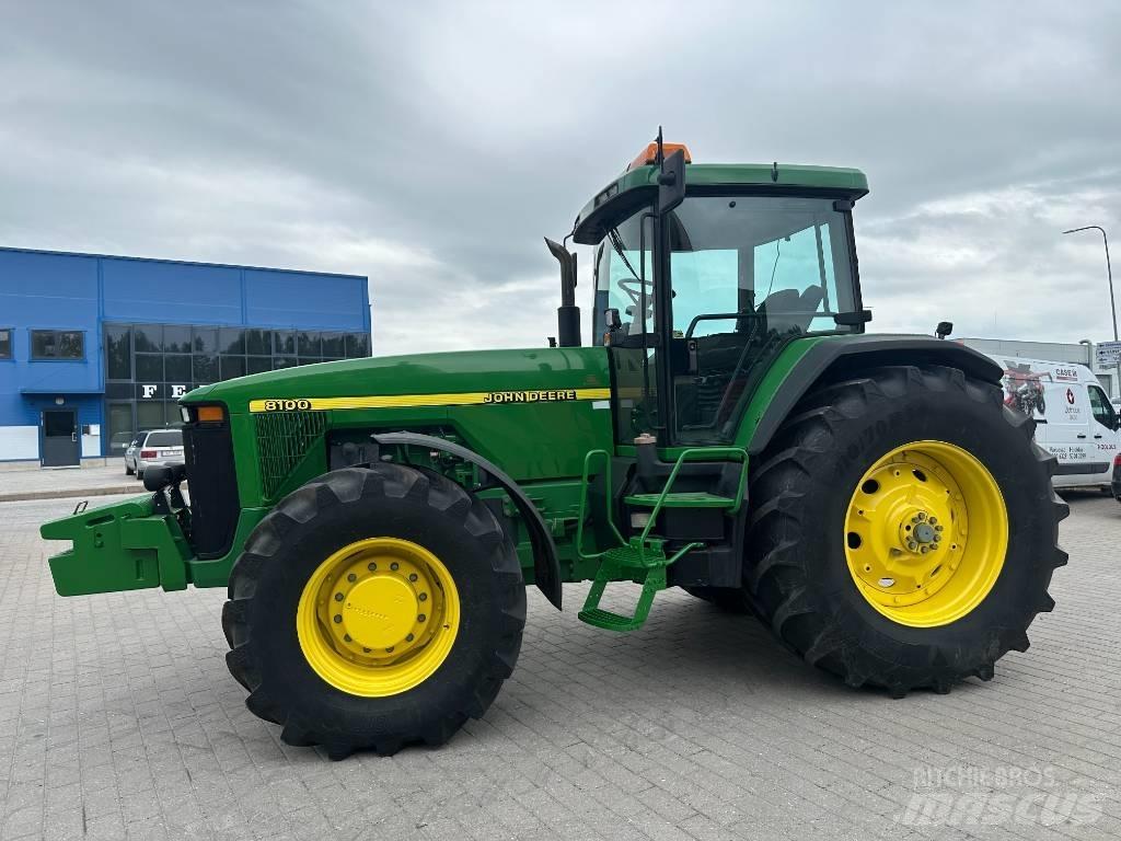 John Deere 8100 Traktorer