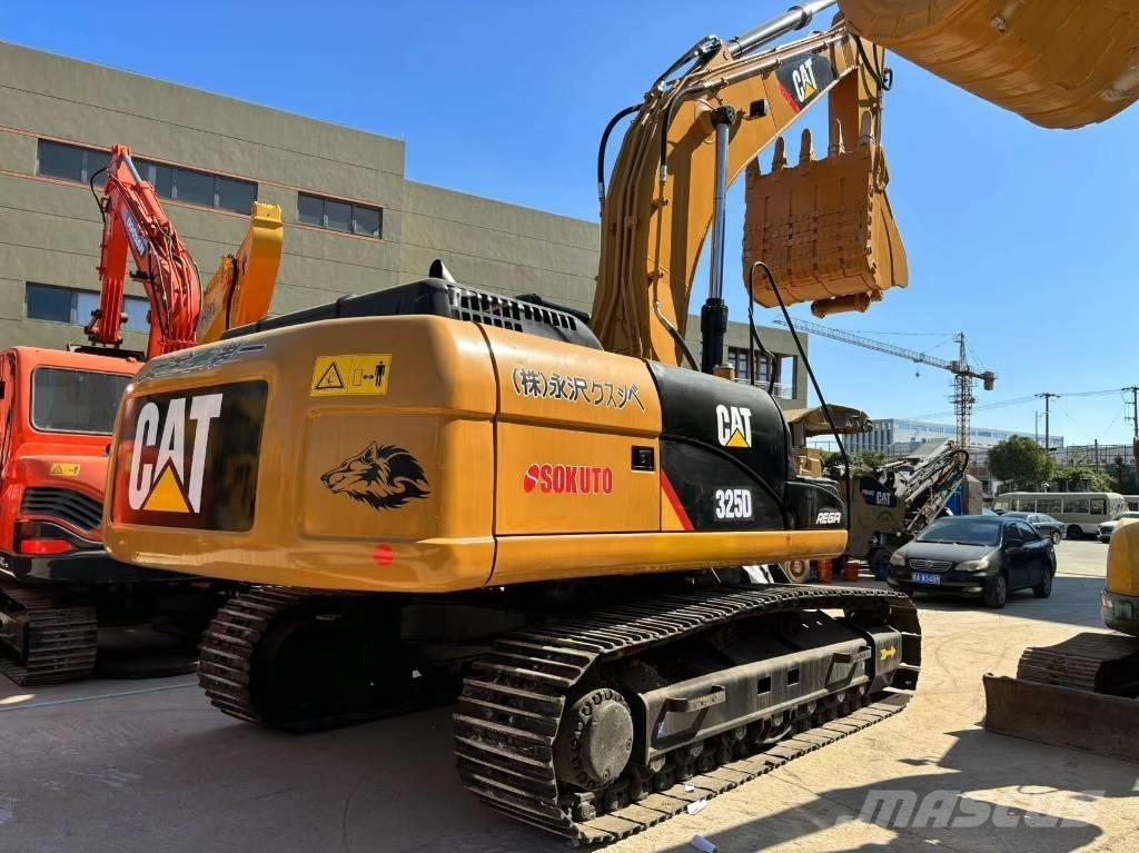 CAT 325 D Bandgrävare