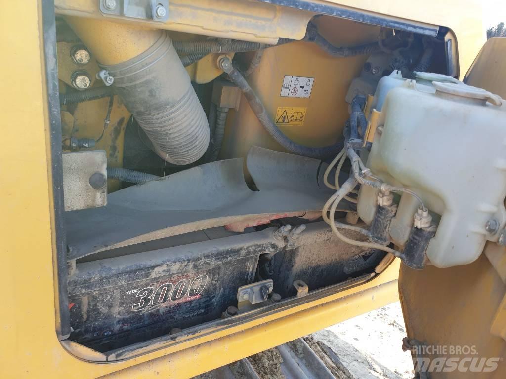 Komatsu D65PXi-18 Bandschaktare
