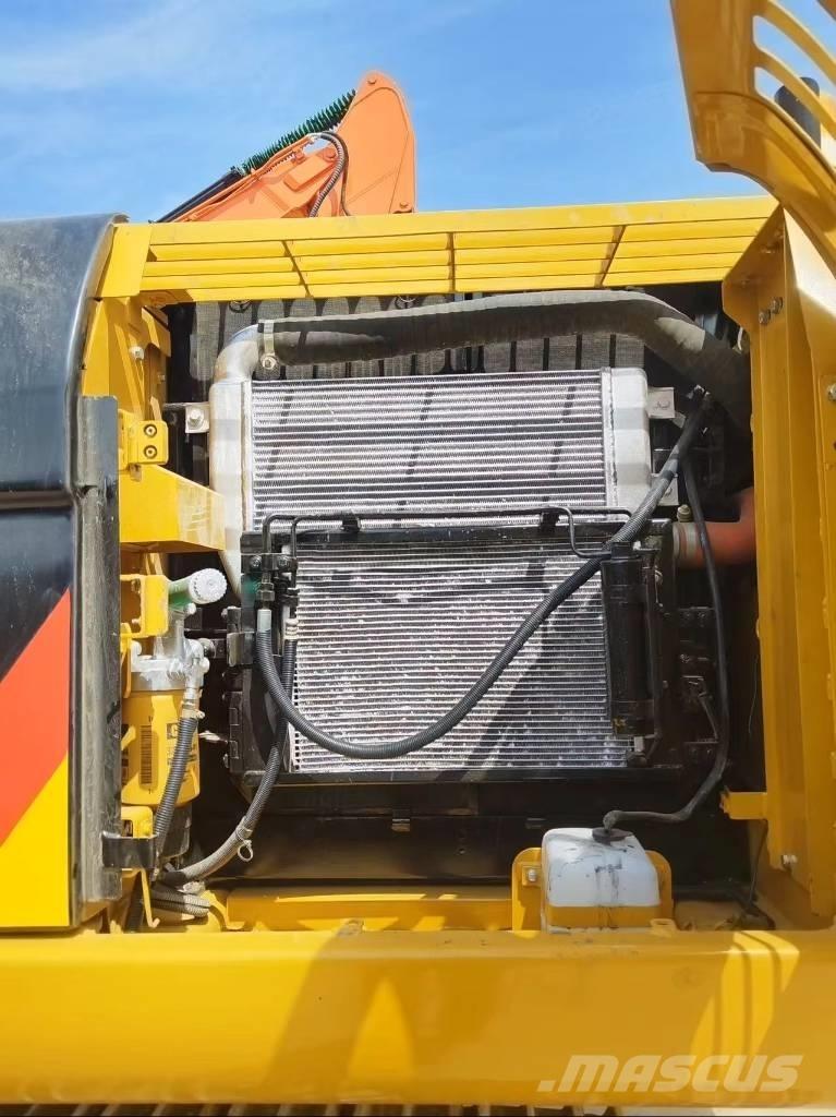 CAT 320 D 2 Midigrävmaskiner 7t - 12t