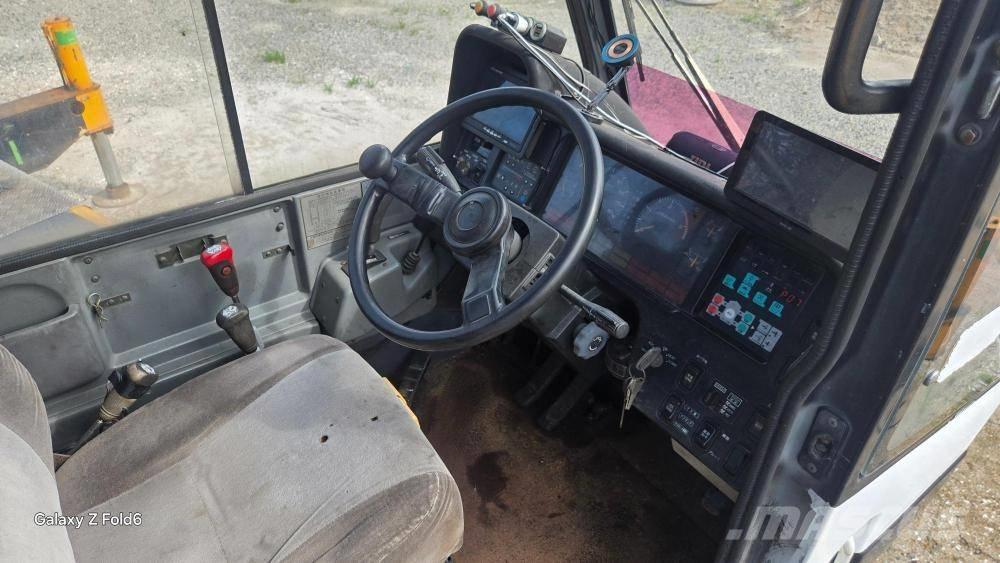 Kato KR 50 H Terrängkranar (Grov terräng)