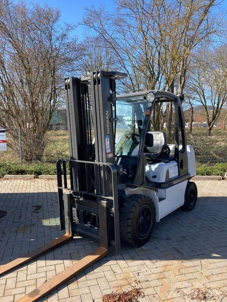 Nissan YG1D2A32Q Dieselmotviktstruckar