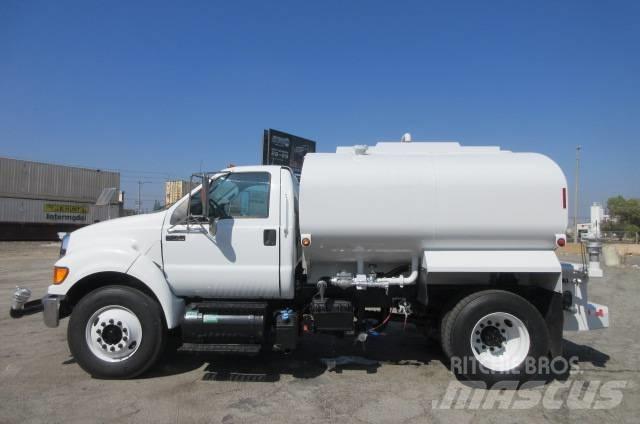 Ford F750 Vattentankbilar