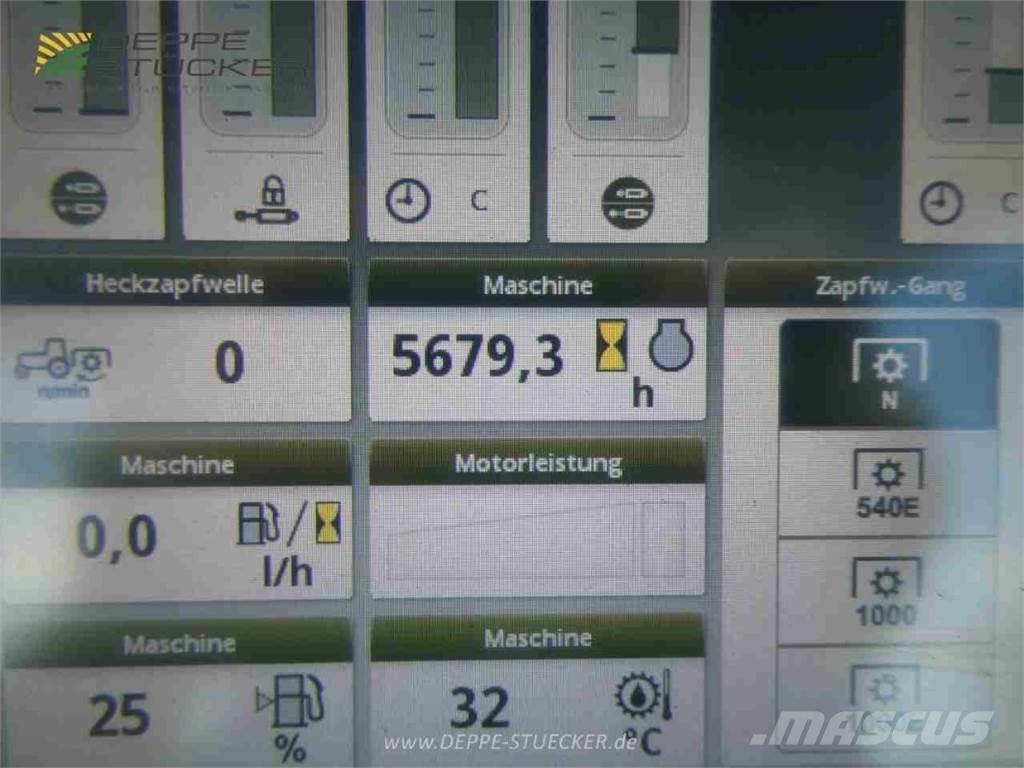 John Deere 6215R Traktorer