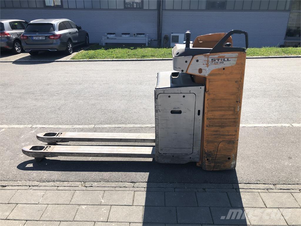 Still SXH 20 Staplare-led