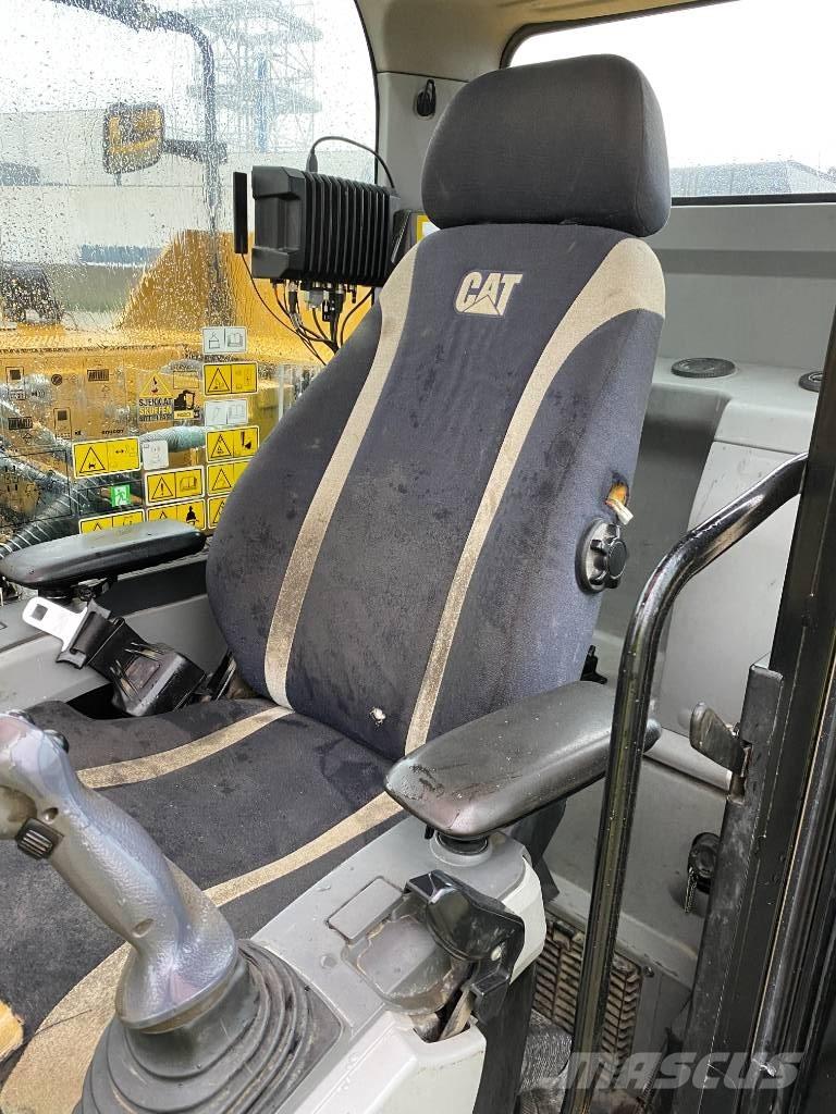 CAT 2020 Bandgrävare